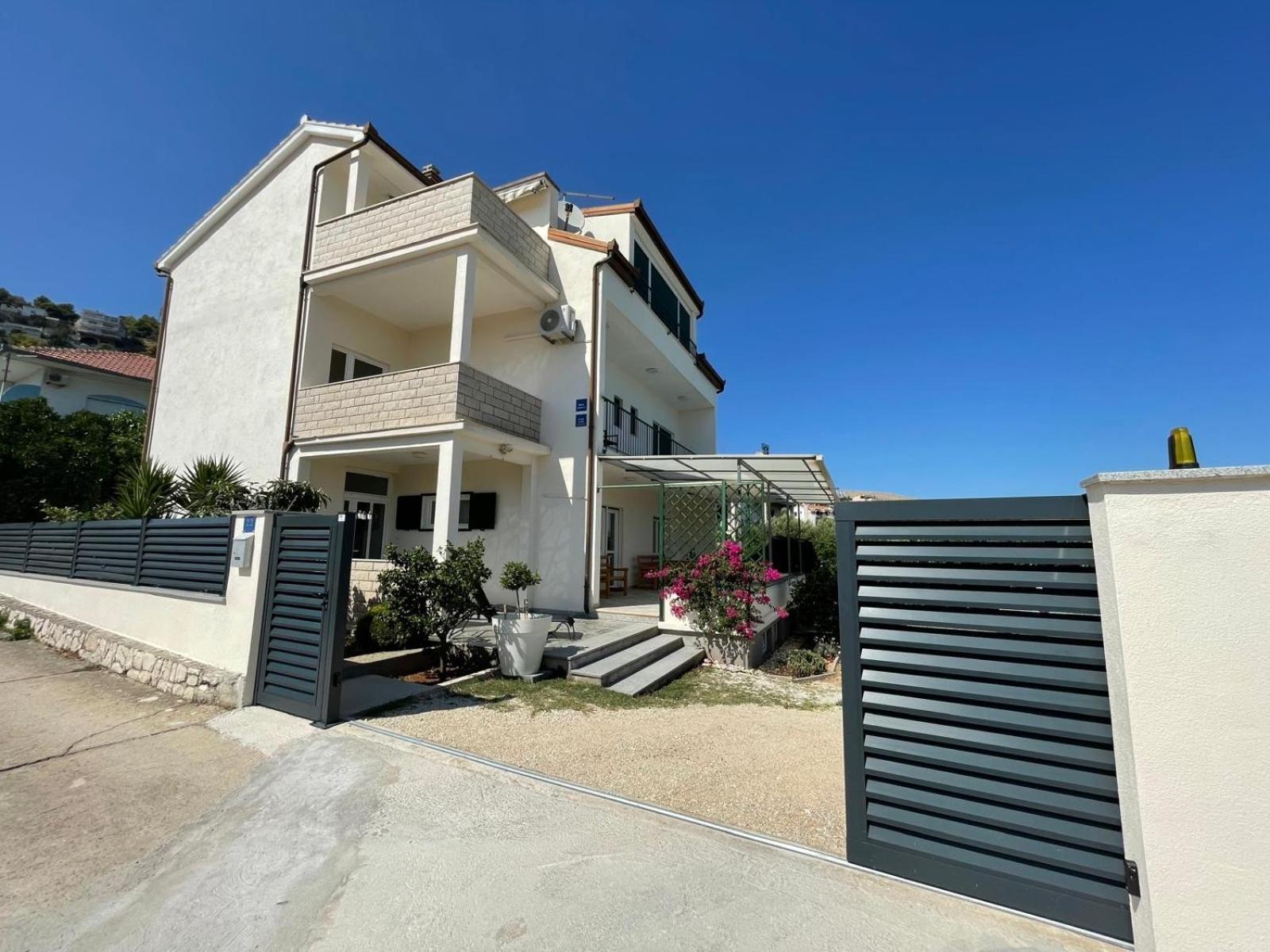 Holiday Home Sisko Trogir Exterior photo